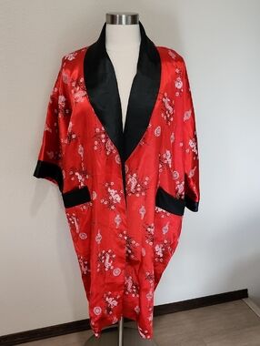 Mystic Clothing 100% Silk Kimono Robe Reversible Dragon Embroidery size Medium